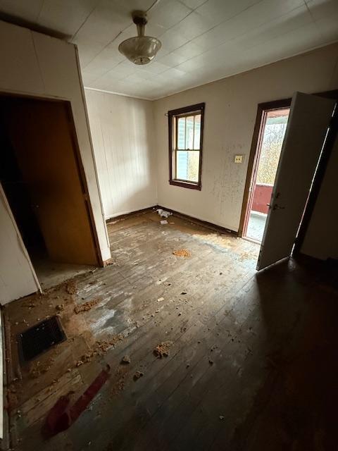 Photo - 273 Maple St
