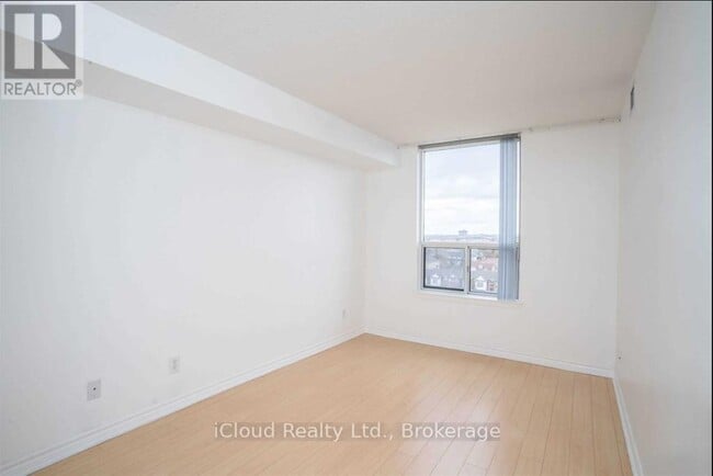 Photo - 135 Hillcrest Ave Unité 906