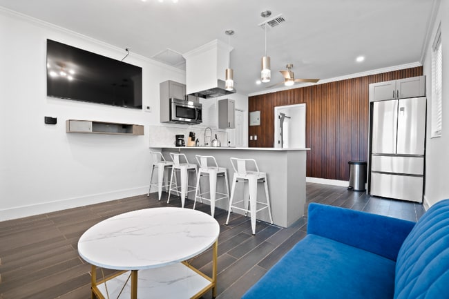 Photo - 2608 W Swann Ave