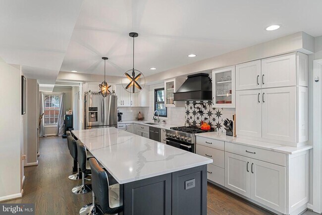 Photo - 3100 Franklin St