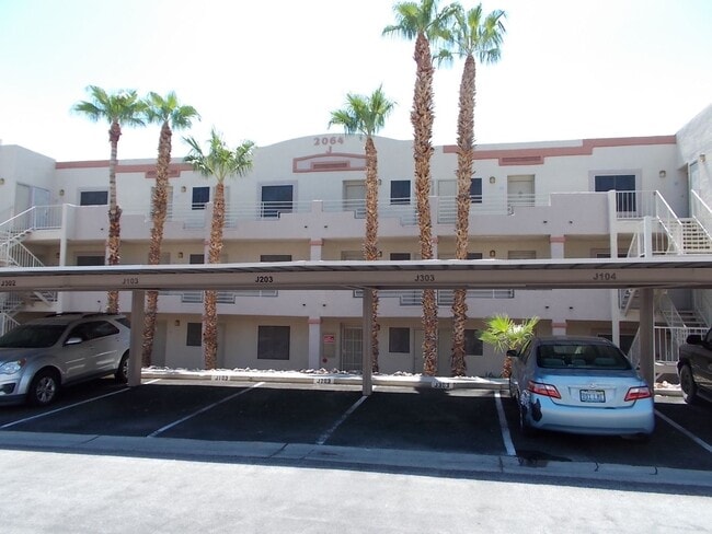 Building Photo - 2 Bed / 2 Bath Fully Furnished Condo – Top...