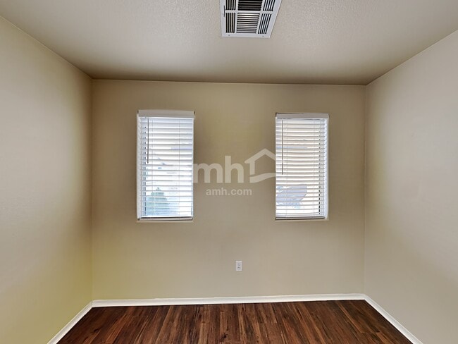 Photo - 3909 Bayamon St