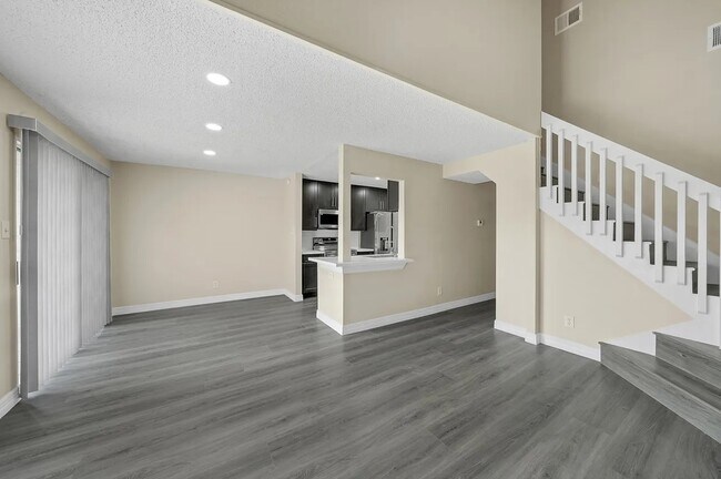 Photo - 8427 Sands Point Dr Unidad 26