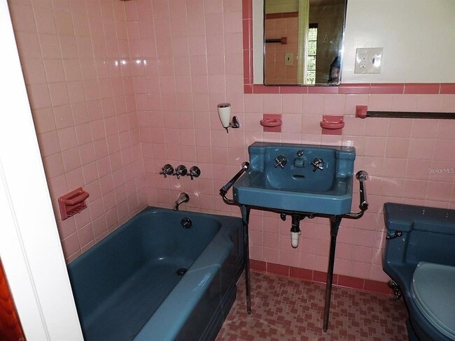 Photo - 2049 NW 9th Ave