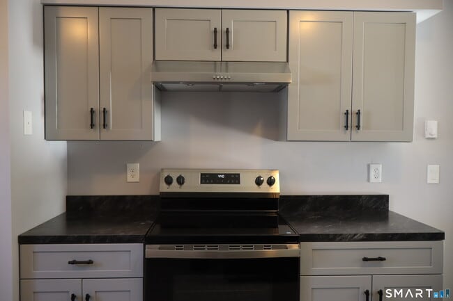 Photo - 15 Boughton St Unit Apt #4