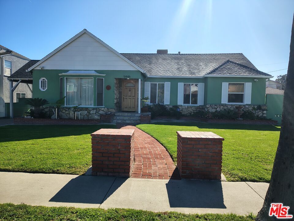 Photo - 5446 Angeles Vista Blvd