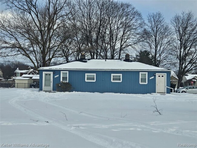 Building Photo - 9332 Lamont St