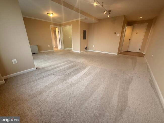 Photo - 10201 Grosvenor Pl Unit 818