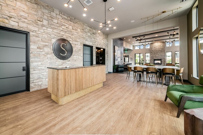 002_e2e_L 1895 Mapleway Dr022 - The Sullivan