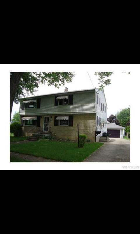 Front of Apartment - 194 11th Ave Unit 2