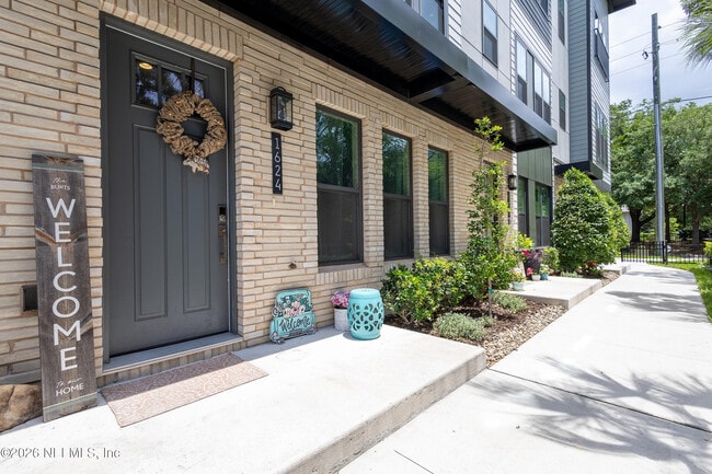 Photo - 1624 Piazza Pl
