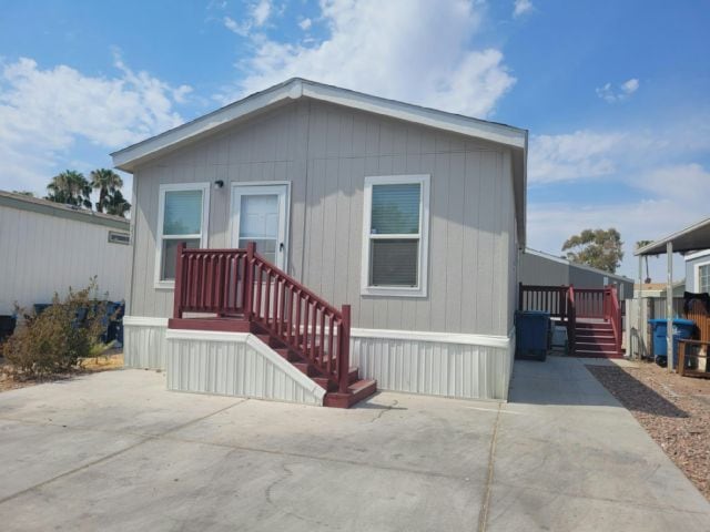 Building Photo - 825 N Lamb Blvd