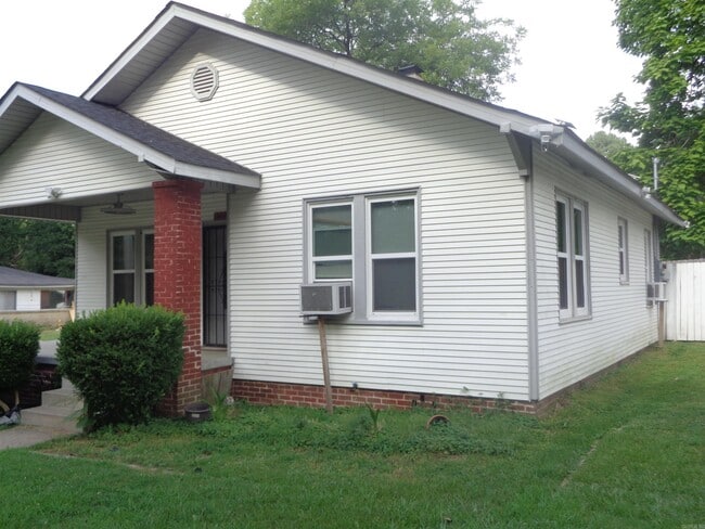 Photo - 1201 Division St