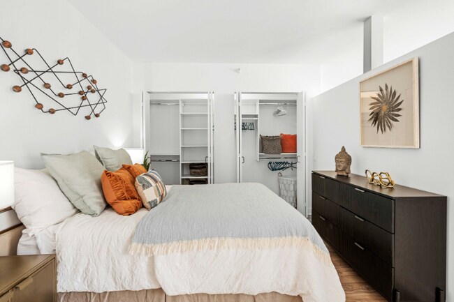 Photo - 1304 S Michigan Ave