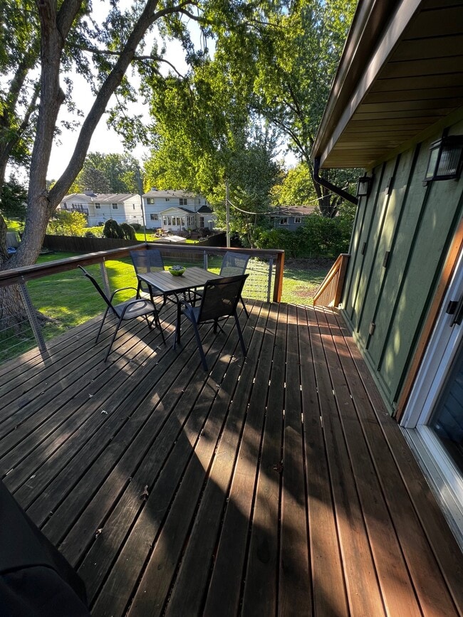 Photo - 1720 49th Ave NE