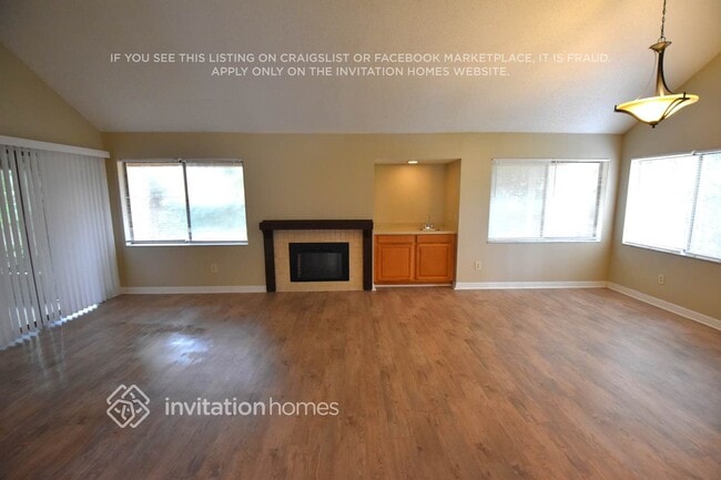 Photo - 126 W York Ct