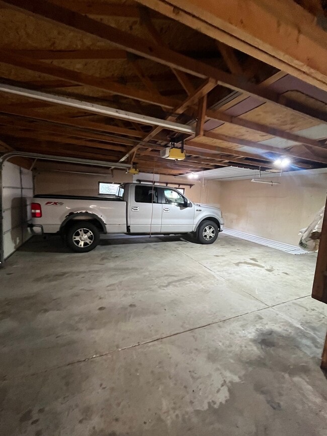 Photo - 720 2nd St N