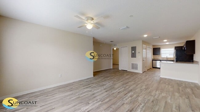 Building Photo - 9434 N Manashee Dr