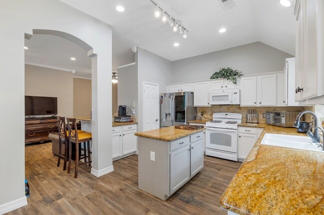 Photo - 16115 Charter Rock Dr