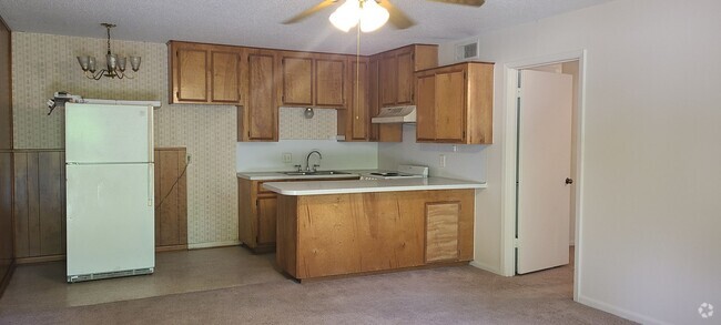 Building Photo - One Bedroom, One Bathroom in Huntsville Unit C Rental