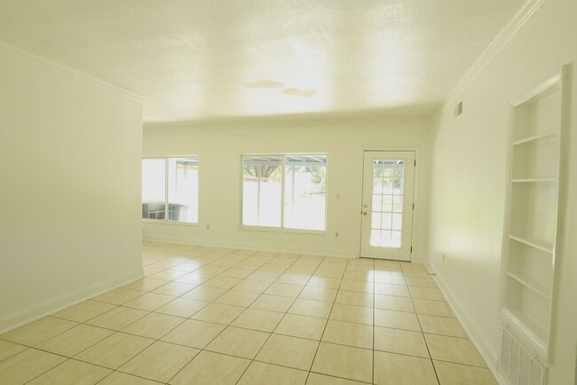 Photo - 121 S Triplet Lake Dr