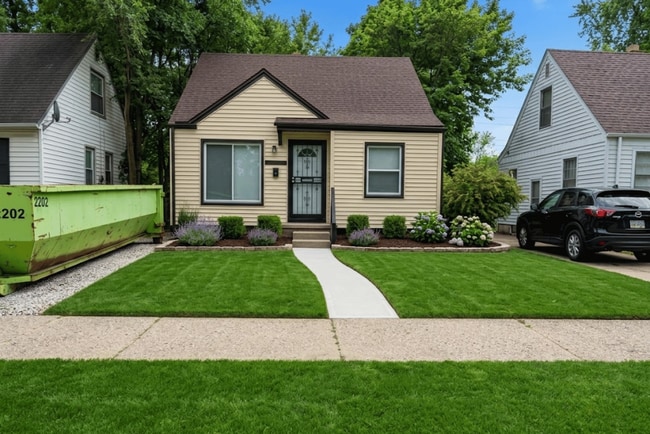 Building Photo - This beautifully updated 3-bedroom, 1-bath single-family home is ready for move-in!