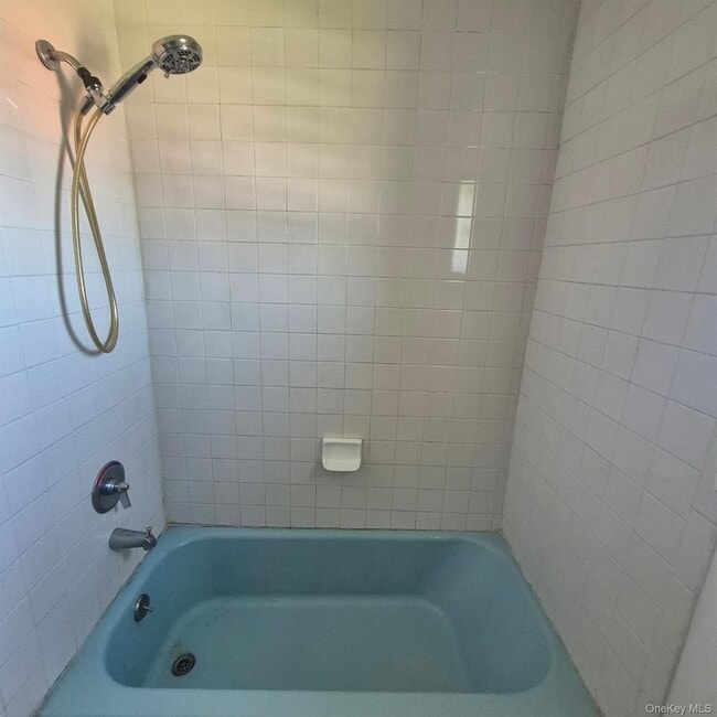 2071 Ulster Ave Unit 4