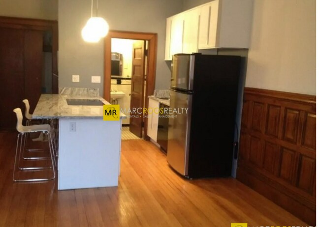 Photo - 849 Beacon St