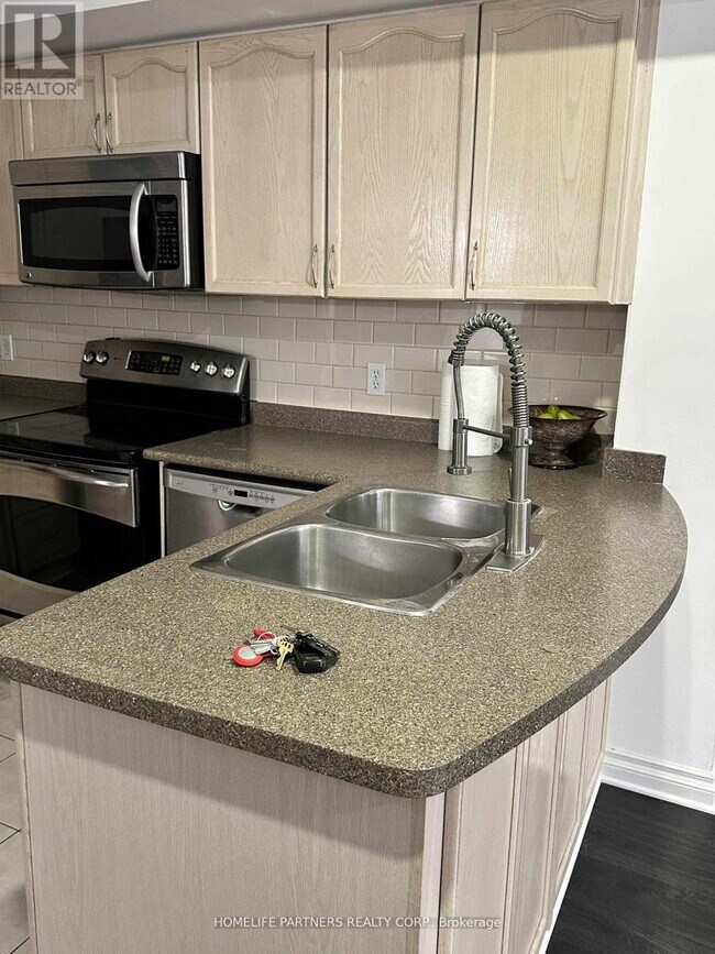 Photo - 605 Shoreline Dr