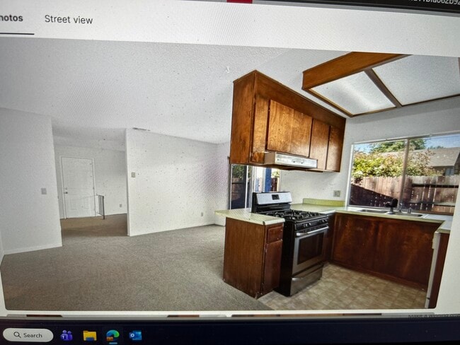 Photo - 7242 Aberfeldy Way