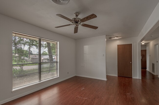 Photo - 2328 Ave N 1/2
