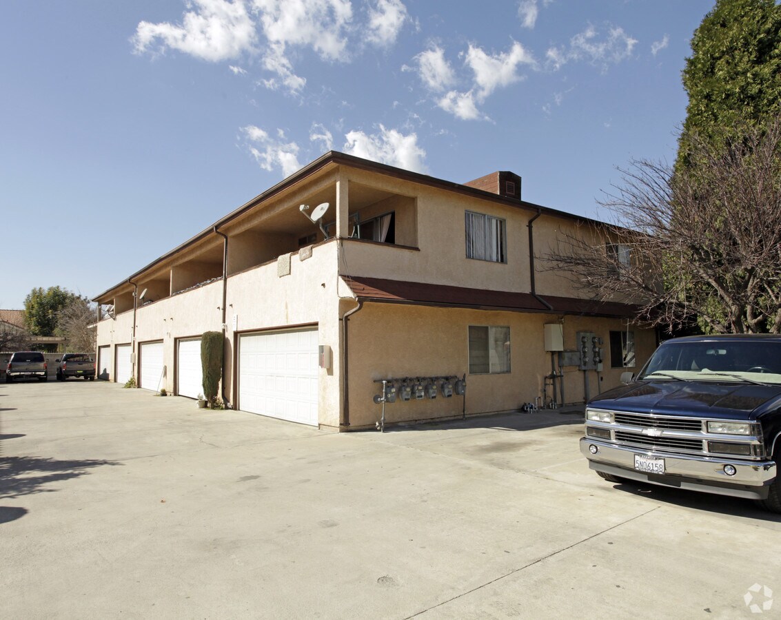 Photo - 1445 S Palomares St Apartments