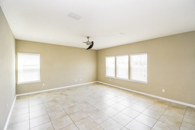 Photo - 918 Glendale Ln