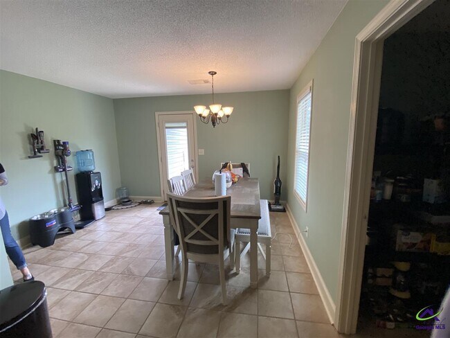 Photo - 552 Grand Ave