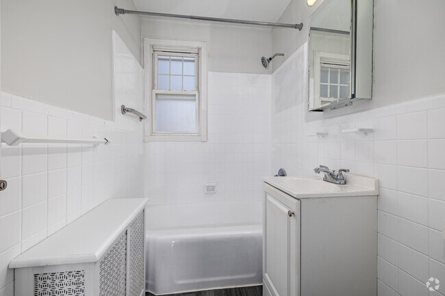 1 habitación, 1 baño - 533 pies cuadrados - Baño