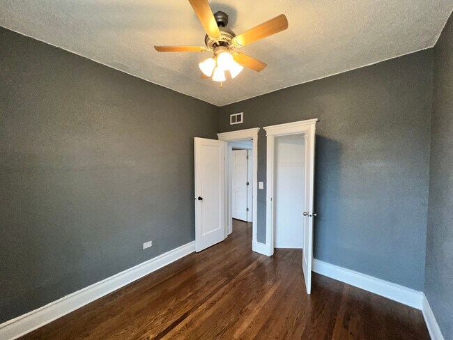 Photo - 5909 S Calumet Ave Unit 2