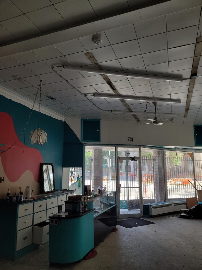 Photo - 224 Notre Dame Ave