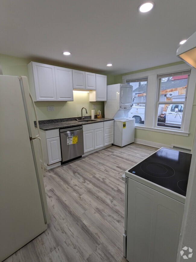 Building Photo - 23 Middle St Unit 102 Rental