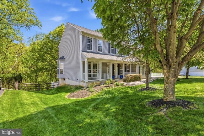 Photo - 307 Winterthur Ln