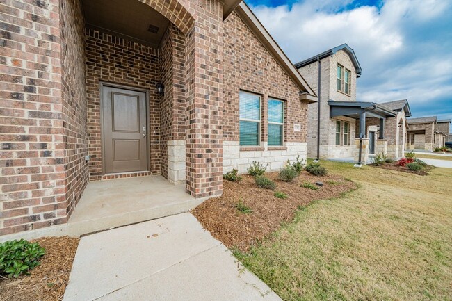 Photo - 2139 Thornton Dr