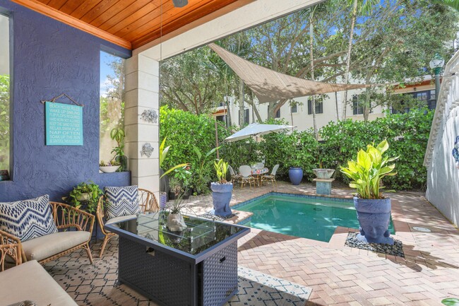 Photo - 1020 Miramar Dr