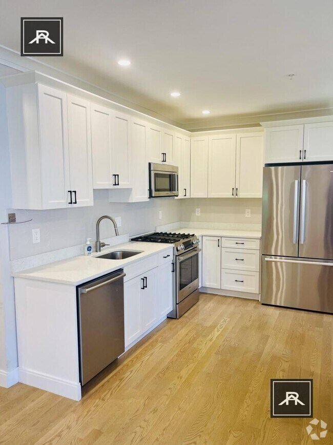 Building Photo - 4 bedroom in Allston MA 02134 Unit 1 Rental