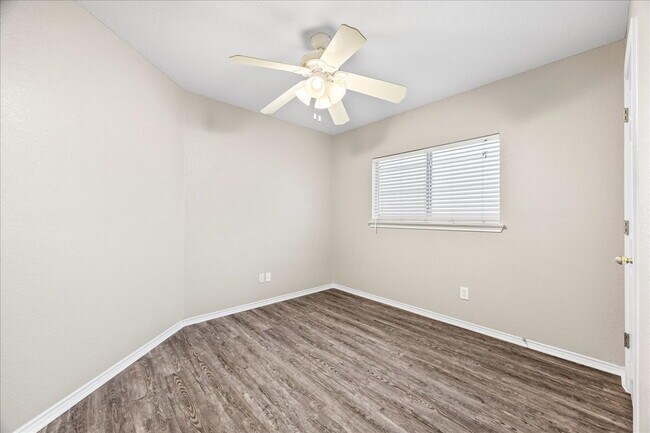 Photo - Fantastic location-Medical Center