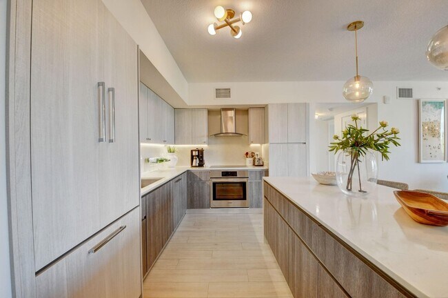 Photo - 111 SE 1st Ave Unit 408