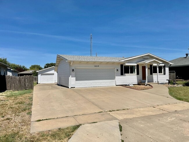 Photo - 1317 E Minneapolis Ave