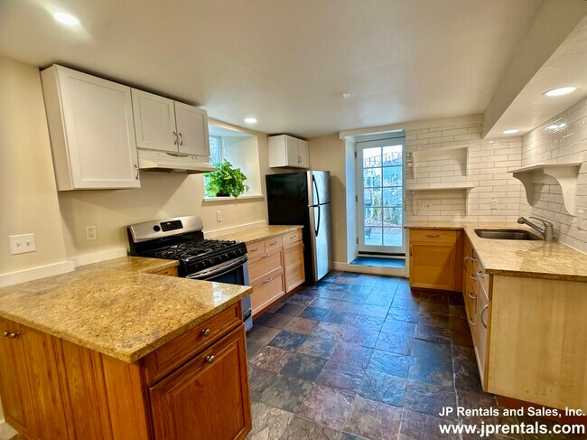 Photo - 19 Addington Rd Condo Unit B