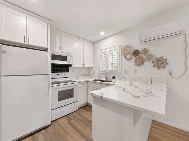 Photo - 39572 Armfield Ave