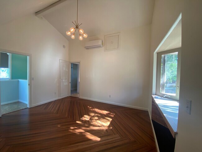 Photo - 14002 Hemlock Dr