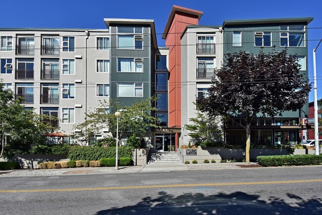 Building Photo - Spacious 2BR/1.75BA Condo in Convenient Location (Central District) Unit A-303