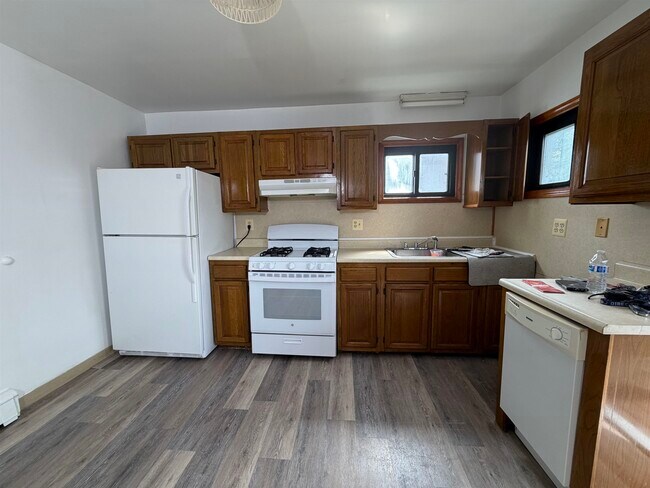 Photo - 57 Wales Ave Unit 2